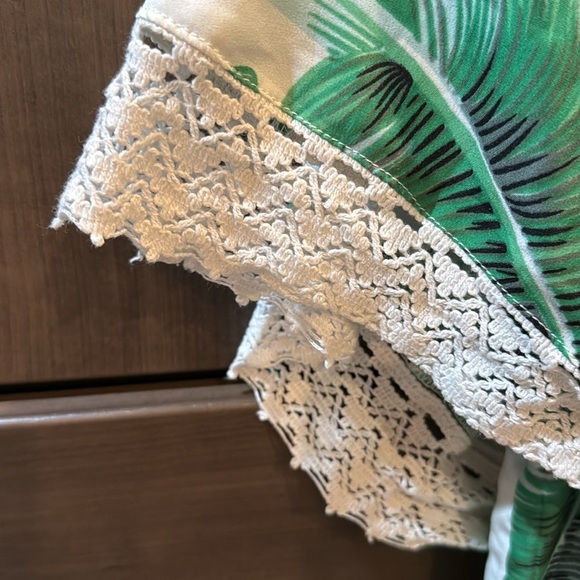 Green Leaf Print Romper with Lace Trim - Picture 6 of 8